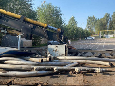Алматыда 80 млн теңгенің жарық бағаналары ұрланды
