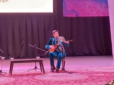 Кеншілер қаласында керемет айтыс өтті
