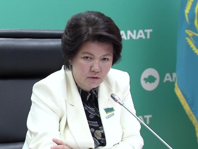 Сарыағаш ауданында мектеп директоры мұғалімдерден ақша талап етіп, бір ай бойы сабақ кестесін бекітпеген