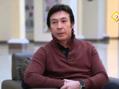 «Арасында жанжалдасып тұрамыз»: Актер Жан Байжанбаев алғаш рет әйелін көрсетті (ФОТО)