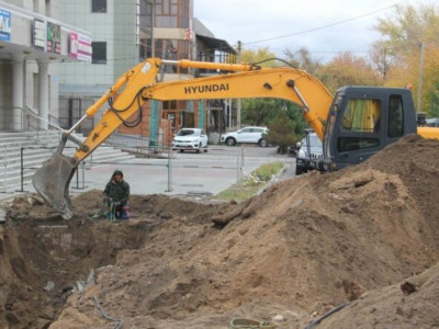 Павлодарда шұңқыр қазған екі адамды топырақ басып қалды