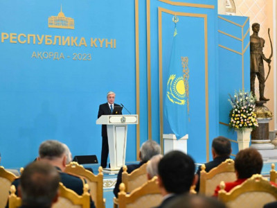 Мемлекет басшысы қазақстандықтарды Республика күнімен құттықтады