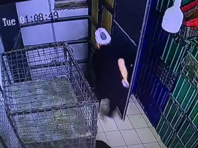 Ақтауда ер адамның үстіне лифт құлады (ВИДЕО)