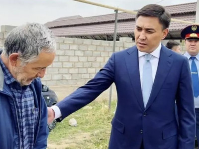 Шымкент әкімі газдан уланып қайтыс болған бес адамның туыстарына көңіл айтты