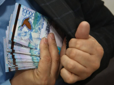 Орындалмаған жұмыс үшін ақша алған: 190 миллион теңгені жымқырған екі шенеунік пен ЖШС басшысына үкім шықты
