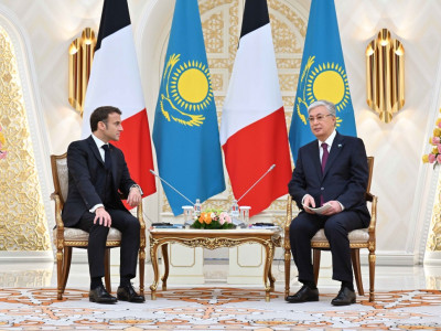 Қазақстан мен Франция президенттері шағын құрамда келіссөз жүргізді