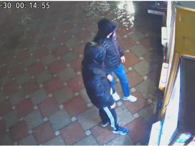 Талдықорғанда жасөспірімдер ойын автоматын бұзып, тонап кетті
