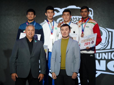 Атыраулық боксшы Жандос Алпысбаев Азия чемпионы атанды