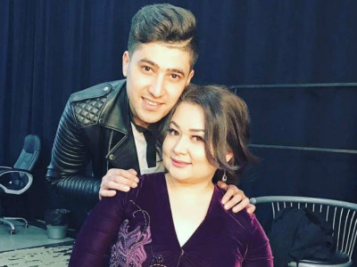 «Мың алғыс, Роза әпке»: Әбдіжаппар Әлқожа алғаш сахнаға шыққан сәтін еске алды