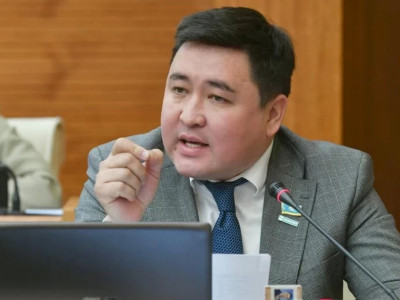 Халық кедейліктің құзына құлап жатқанда, спортқа 775 миллион доллар бөлу сау адамның ақылына сыя ма? – депутат