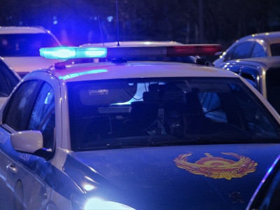 Астанада аялдама әйнегін әдейі шаққан ер адам ұсталды