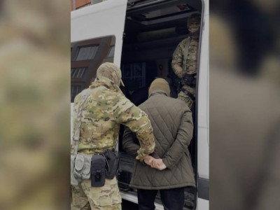 Үш өңірде ірі көлемде ақша бопсалаумен айналысқан топ ұсталды