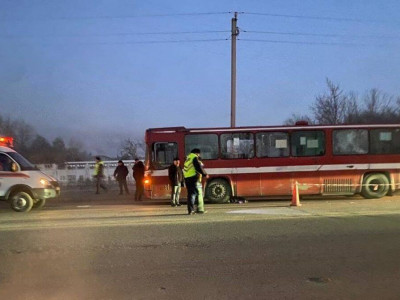 Өскеменде жаяу жүргіншіні автобус қағып кетті