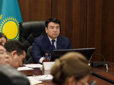 Ғани Бейсембаев мектеп директорларына ескерту жасады