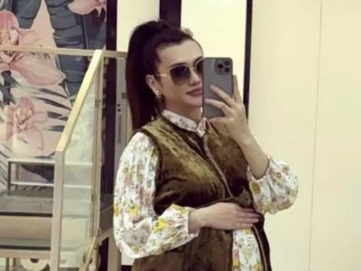 Екінші ұлын босанған Ерке Есмахан қазіргі жағдайын бөлісті