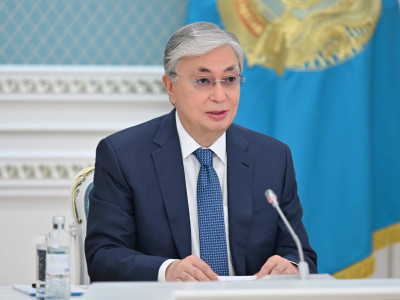 Тоқаев: Мемлекет адал азаматқа тән қасиеттерді бойына сіңірген еңбекқор жастарды қолдайды