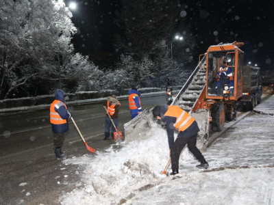 Алматы көшелерінен үш мың текше метрден астам қар шығарылды