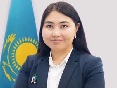 Жәннат Дүбірова Өнеркәсіп және құрылыс вице-министрі болып тағайындалды