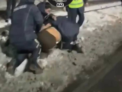 Алматыда полиция қызметкерлерін соққыға жыққан