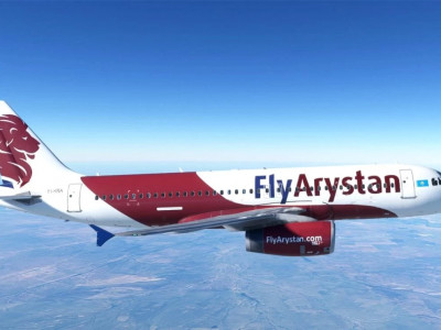 Қазақстандық әнші FlyArystan әуекомпаниясының бортсерігіне қол көтерген