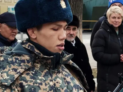 Боксшы Санжар Тәшкенбай әскер қатарына алынды