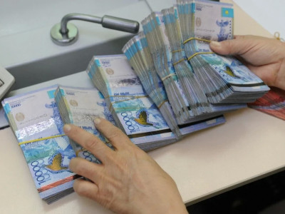 Қазақстанда ең төменгі жалақы мен зейнетақы көлемі өсті