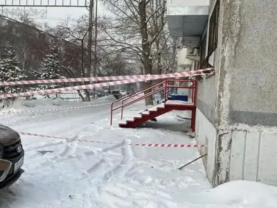 Петропавлда көпқабатты үйдің шатыры опырылып түсті