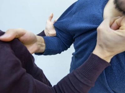 Алматы маңындағы тасжолда жүргізушілер төбелесі видеоға түсіп қалды
