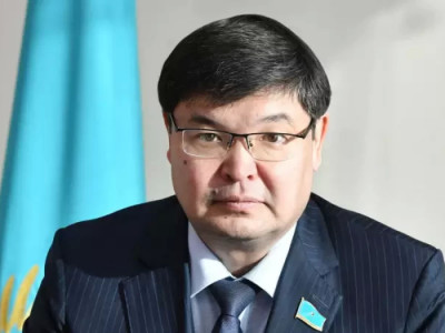 Мәди Такиев Мәжіліс депутаты қызметінен кетті