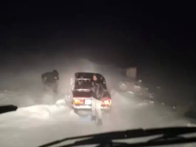 Абай облысында жүзден астам көлік қар құрсауында қалды
