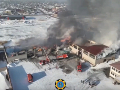 Елордада қойма өртеніп кетті (ВИДЕО)