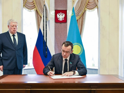 Мәулен Әшімбаев Ресейдің Қазақстандағы Елшісіне көңіл айтты