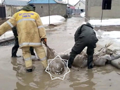 Үкімет басшысы су тасқынына қарсы жүргізіліп жатқан жұмыстар туралы ақпаратты тыңдады