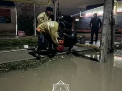 Алматы қаласында жер үйлерді су басып жатыр