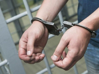 Таразда көші-қон қызметінің лауазымды тұлғалары ұсталды