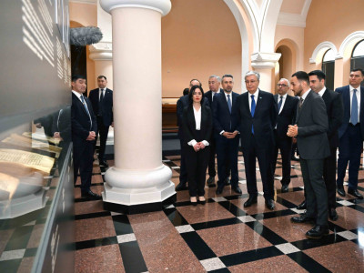 Мемлекет басшысы Матенадаран көне қолжазбалар институтына барды