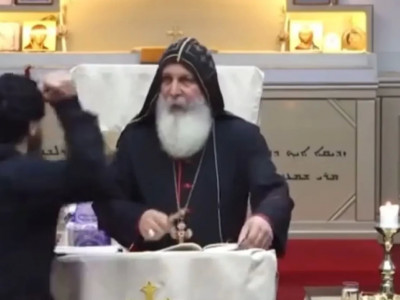 Аустралияда епископты діни рәсім кезінде аяусыз пышақтап кетті