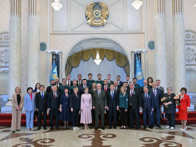 Мемлекет басшысы бірқатар отандасымызды марапаттады