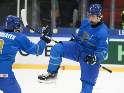 Хоккейден ӘЧ: Қазақстан жасөспірімдер құрамасы алғашқы жеңісіне қол жеткізді