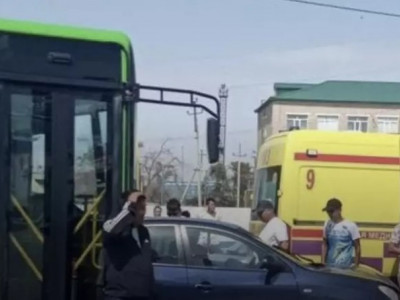 Алматыда автобус жүргізушісіне пышақпен шабуыл жасаған ер адам ұсталды