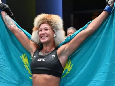"Көрінген жерде тұрып жатырмын": UFC-дегі жалғыз қазақстандық қыз көпшіліктен көмек сұрады