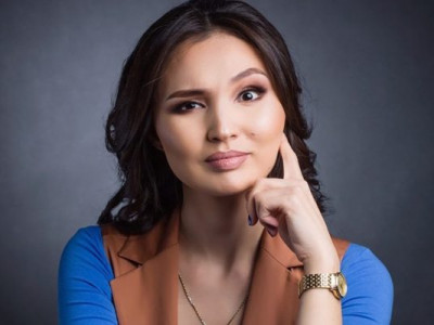 «Неге әлі ат мініп, жайлауда шапқылап жүр»: Жұлдыз Әбдікәрімова қазақ әдебиетін сынға алды