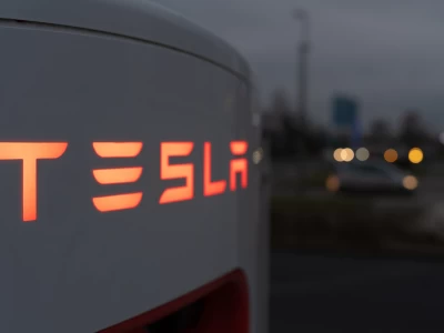 Илон Маск Tesla сыйақы төлемесе, компаниядан кететінін мәлімдеді