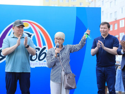 Су тасқыны: Ақтөбеде зардап шеккен 31 отбасыға пәтер кілті берілді