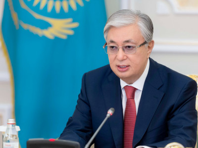 Президент мемлекеттік қызметшілерді кәсіби мерекесімен құттықтады