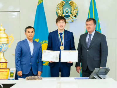 Шахматтан әлем чемпионы Қазыбек Нөгербек 2 бөлмелі пәтер табысталды