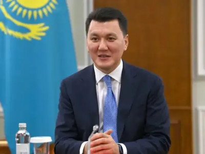 Ерлан Қарин: Елімізде жаңа теңдестірілген билік жүйесі қалыптасты