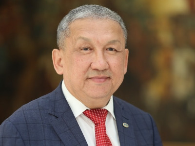 «Ой ұшқындарын өлеңдей өрнектеп қағазға түсіру де – ғанибет»