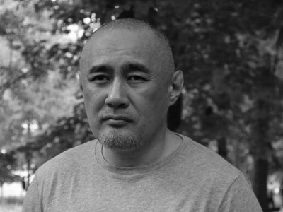 Киевте қастандық жасалған журналист Айдос Садықов көз жұмды