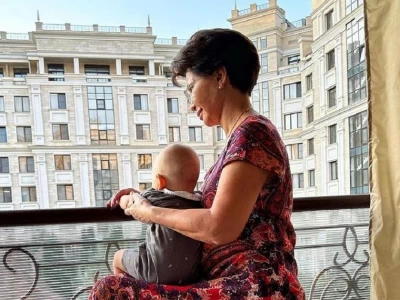 Әнші Роза Рымбаеваның немересі жұртты сүйсінтті (ВИДЕО)